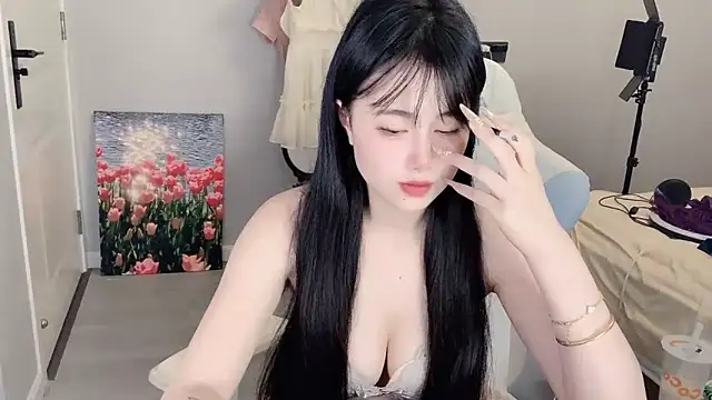 Snapshot of Sheepoooooooo chatting on 10.09.25 Sheepoooooooo online show from 10.09.25