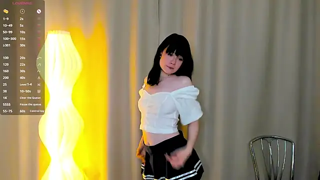 Honeey Beee online show from 09.19.25