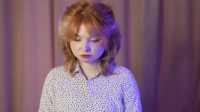 Stella Vanila online show from 09.19.25