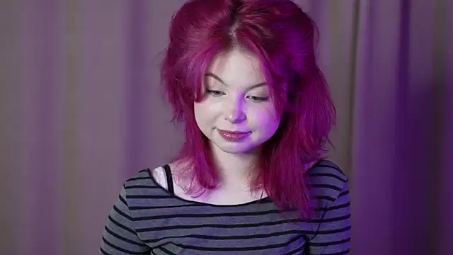 Stella Vanila online show from 10.18.25