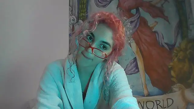 Snapshot of peetitefairy chatting on 08.05.26 peetitefairy online show from 08.05.26