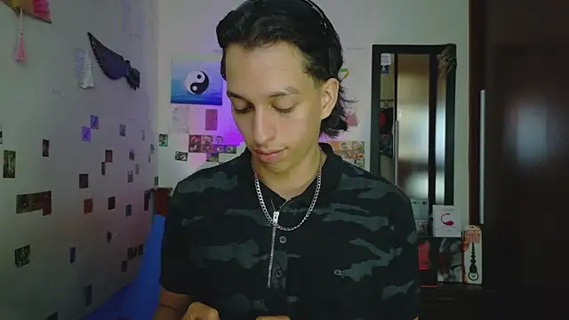 DannyPhantom555 online show from 04.07.26