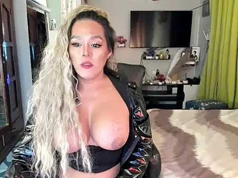 Queen Angela6 online show from 10.16.25