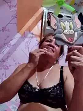 Snapshot of vickyhot1966 chatting on 02.04.26 vickyhot1966 online show from 02.04.26