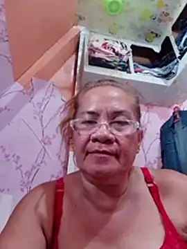 Snapshot of vickyhot1966 chatting on 03.01.26 vickyhot1966 online show from 03.01.26