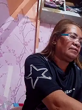 Snapshot of vickyhot1966 chatting on 03.02.26 vickyhot1966 online show from 03.02.26