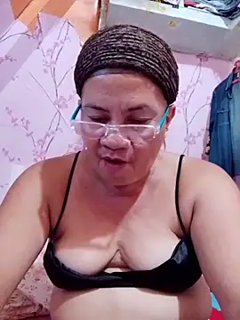 Snapshot of vickyhot1966 chatting on 03.05.26 vickyhot1966 online show from 03.05.26