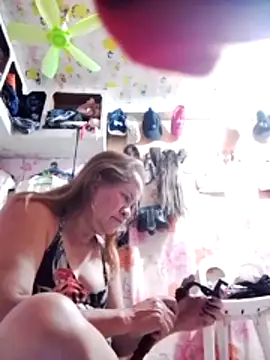 Snapshot of vickyhot1966 chatting on 03.28.26 vickyhot1966 online show from 03.28.26