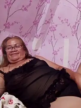 Snapshot of vickyhot1966 chatting on 04.11.26 vickyhot1966 online show from 04.11.26