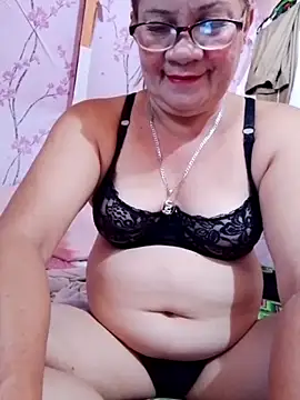 Snapshot of vickyhot1966 chatting on 04.12.26 vickyhot1966 online show from 04.12.26