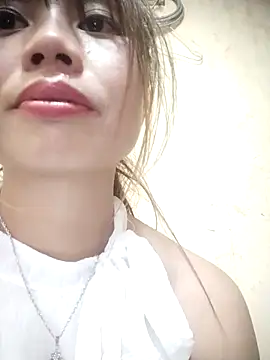 Dung-Thao19 online show from 10.19.25