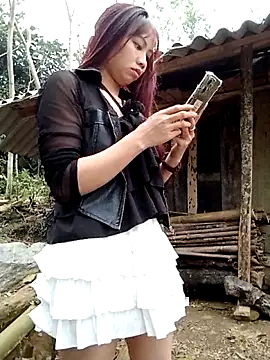 Dung-Thao19 online show from 12.14.25