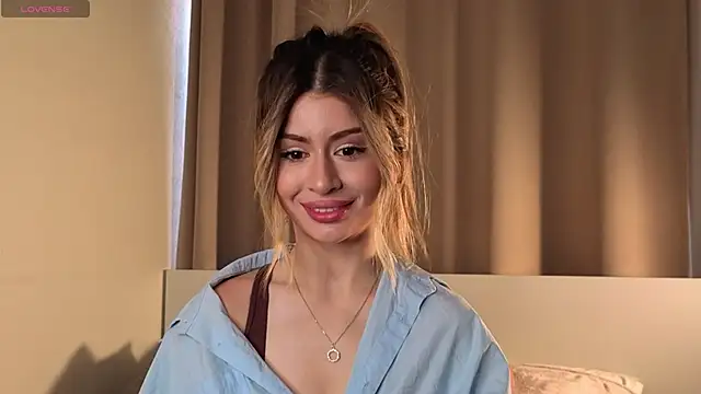 Snapshot of GeorginaHarn chatting on 09.25.25 GeorginaHarn online show from 09.25.25