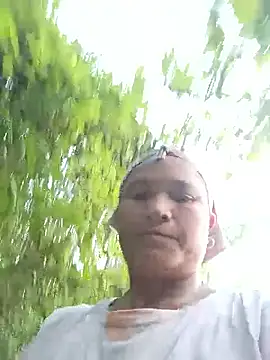 Love-Mama33 online show from 10.19.25