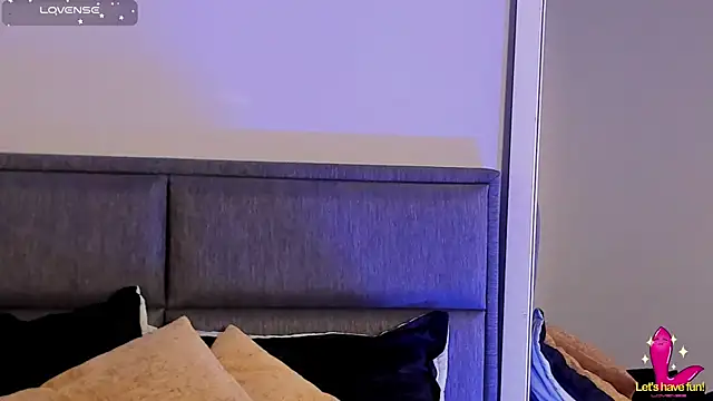 Snapshot of Emma__clark_ chatting on 10.09.25 Emma  clark  online show from 10.09.25