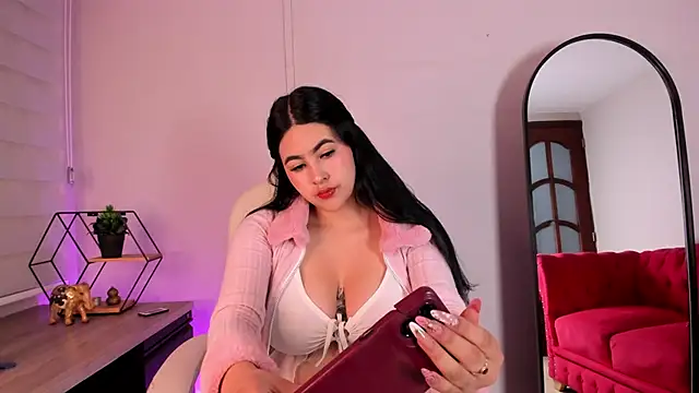 Snapshot of Emma__clark_ chatting on 10.22.25 Emma  clark  online show from 10.22.25