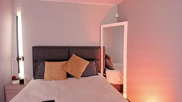 Emma  clark  online show from 01.15.26