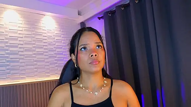 Danielacomez online show from 09.16.25