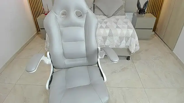 Snapshot of Keisha_jalal chatting on 10.14.25 Keisha jalal online show from 10.14.25