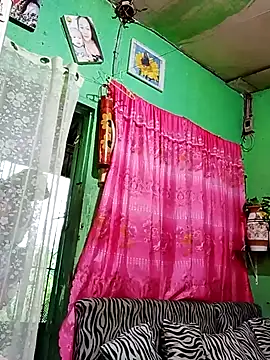 Snapshot of AmarahKate chatting on 10.14.25 AmarahKate online show from 10.14.25