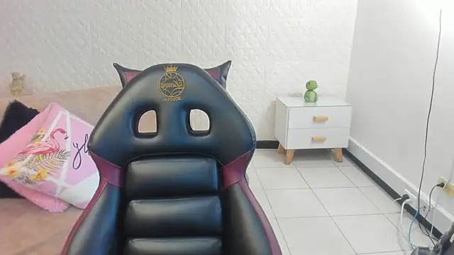 Eva mermaid online show from 03.30.26