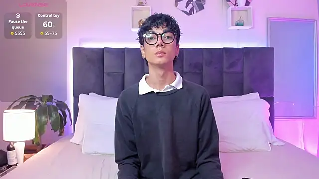 Phillicious   online show from 10.01.25