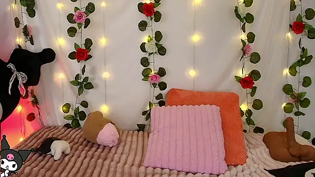 Snapshot of cutee_andrea chatting on 02.14.26 cutee andrea online show from 02.14.26