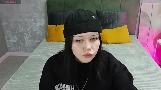 Snapshot of Cutie_Ali1ce chatting on 09.15.25 Cutie Ali1ce online show from 09.15.25