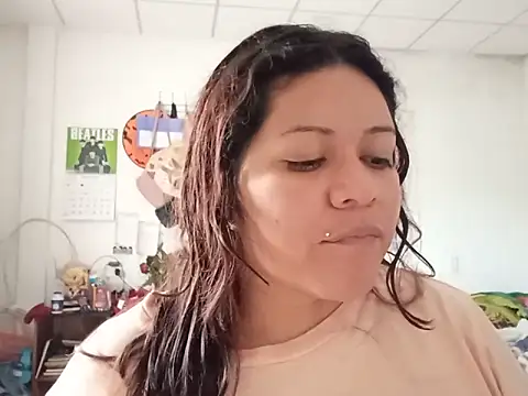 Kitty WetXxX online show from 05.26.26
