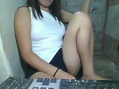 Skinny PinayGirljust18 online show from 06.10.26