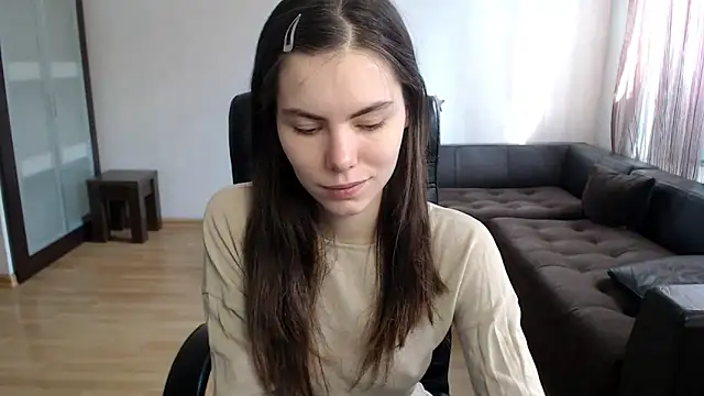 AmelieReve online show from 10.10.25