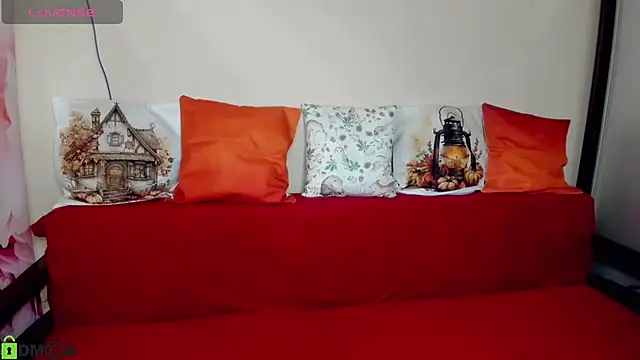 SelinLi online show from 10.17.25