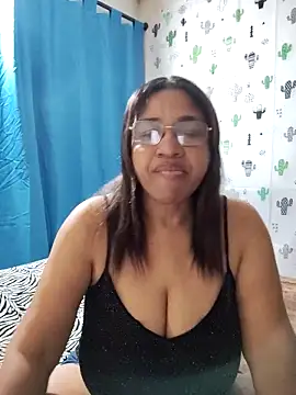 Avannay online show from 10.18.25