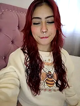 sarah lark  online show from 09.25.25