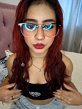 sarah lark  online show from 10.17.25