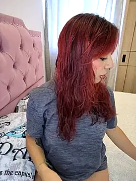 sarah lark  online show from 10.19.25