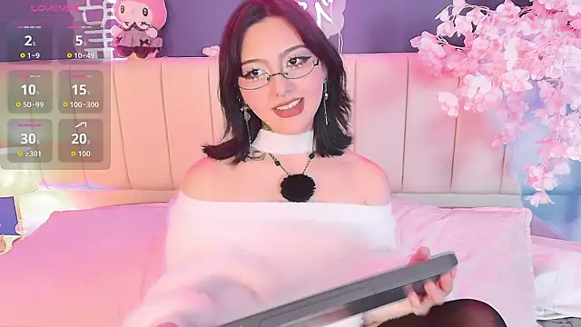 Shizuko  online show from 02.28.26