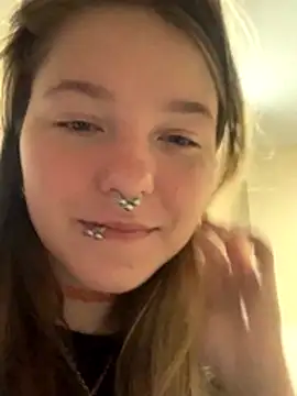 Snapshot of VesnaCrystal chatting on 10.15.25 VesnaCrystal online show from 10.15.25