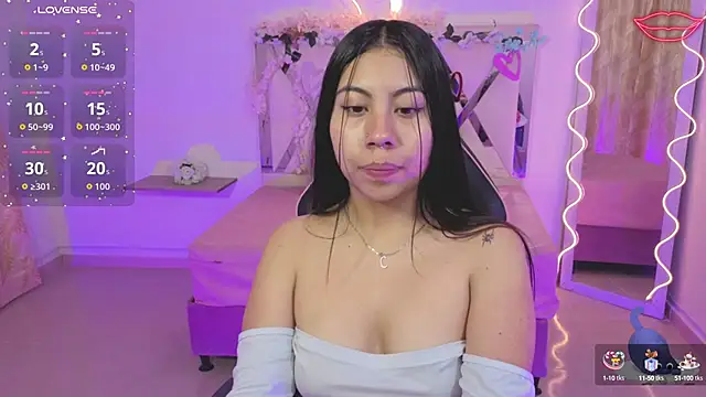 ZURY TAY online show from 10.05.25