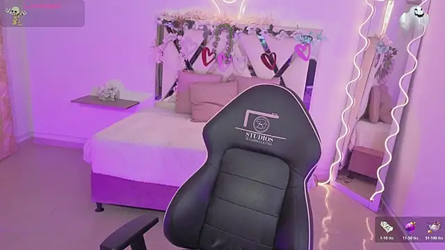 ZURY TAY online show from 10.30.25