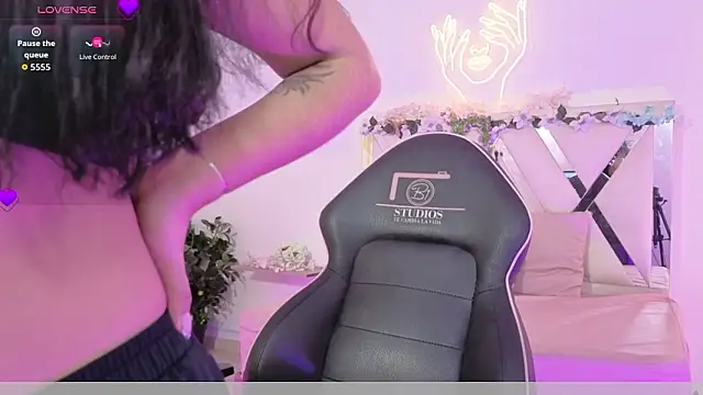 ZURY TAY online show from 02.21.26