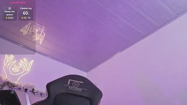 ZURY TAY online show from 03.06.26