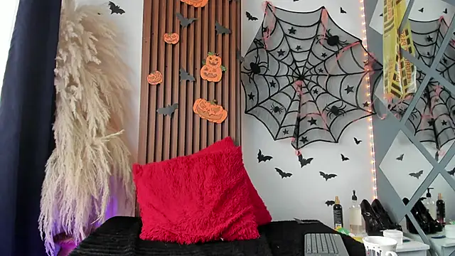 hannah lover online show from 10.25.25