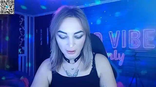 Blonde Temptation online show from 10.22.25