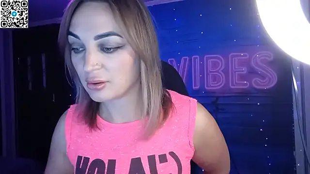 Blonde Temptation online show from 10.31.25