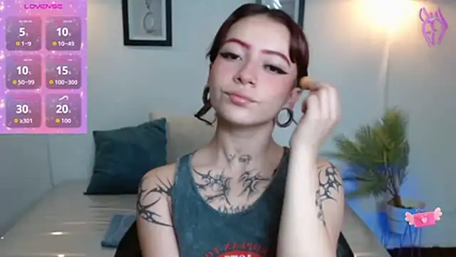 Snapshot of Evanss_lx chatting on 11.10.25 Evanss lx online show from 11.10.25