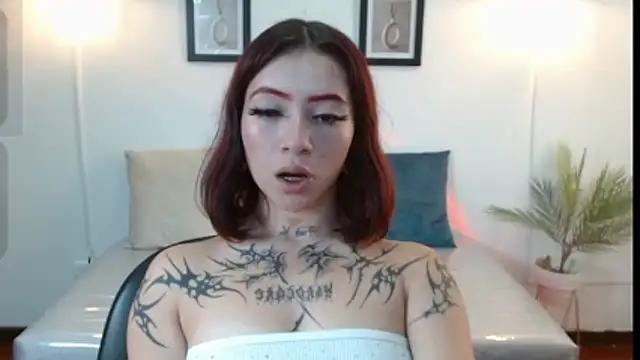 Snapshot of Evanss_lx chatting on 12.05.25 Evanss lx online show from 12.05.25