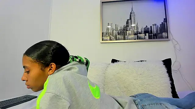 sarah ashbourne online show from 10.06.25