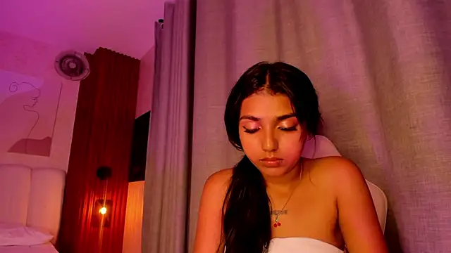 Jessgarcia  online show from 10.26.25