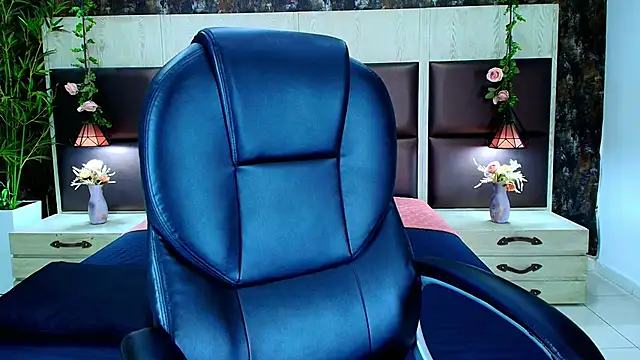 Roxy Skye online show from 10.16.25